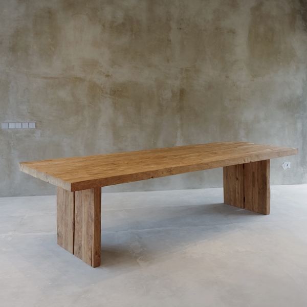 Dining Table Radja